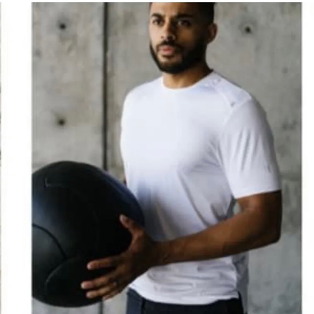 NWT - Zyia Mens White Back Mesh Fitted T - XXL